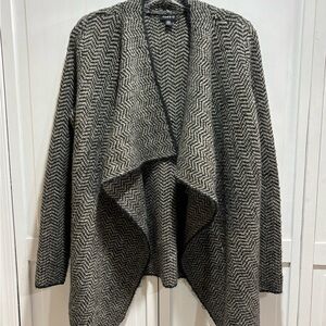 Torrid Black and White Herringbone Poncho Size 00